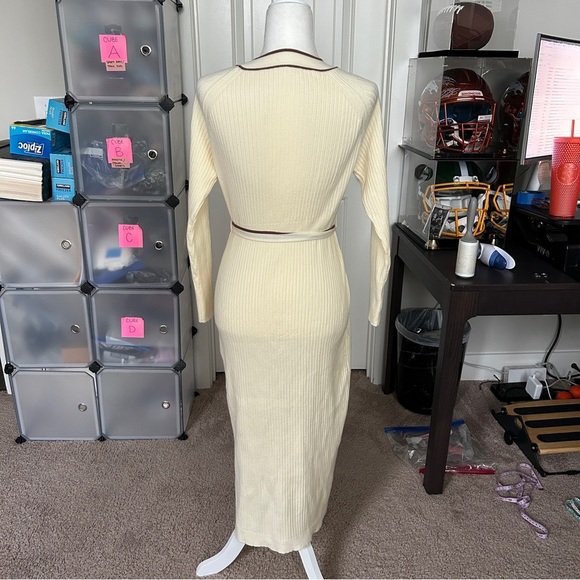 V For City Cream Brown Maternity Waist Tie Long Sleeve Midi Dress Size Small - Picture 3 of 11